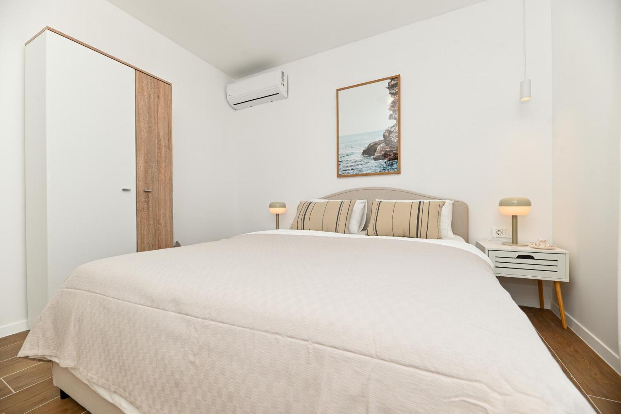 Downtown Apartments Maar Трогир Екстериор снимка