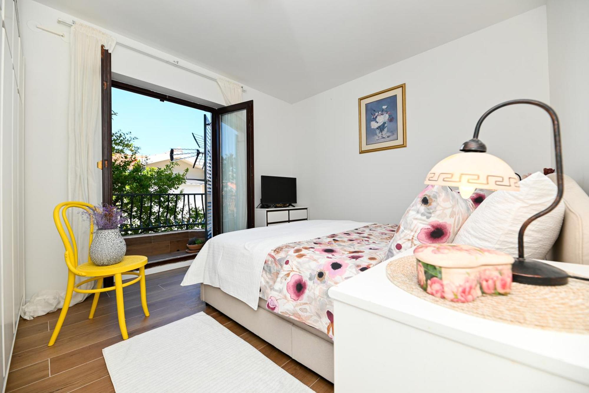 Downtown Apartments Maar Трогир Екстериор снимка