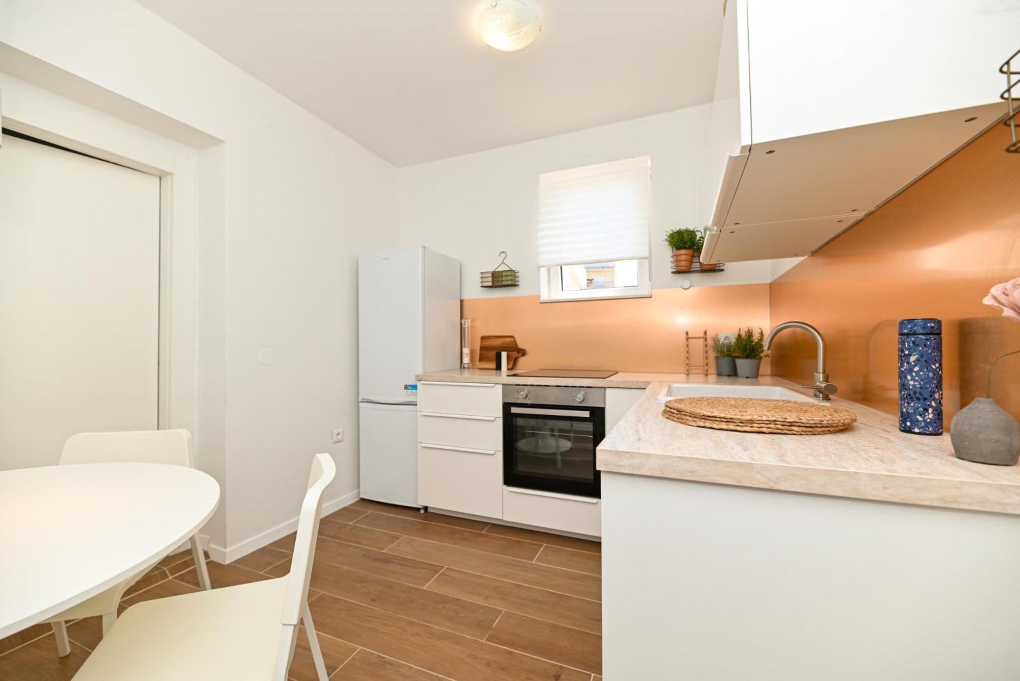 Downtown Apartments Maar Трогир Екстериор снимка