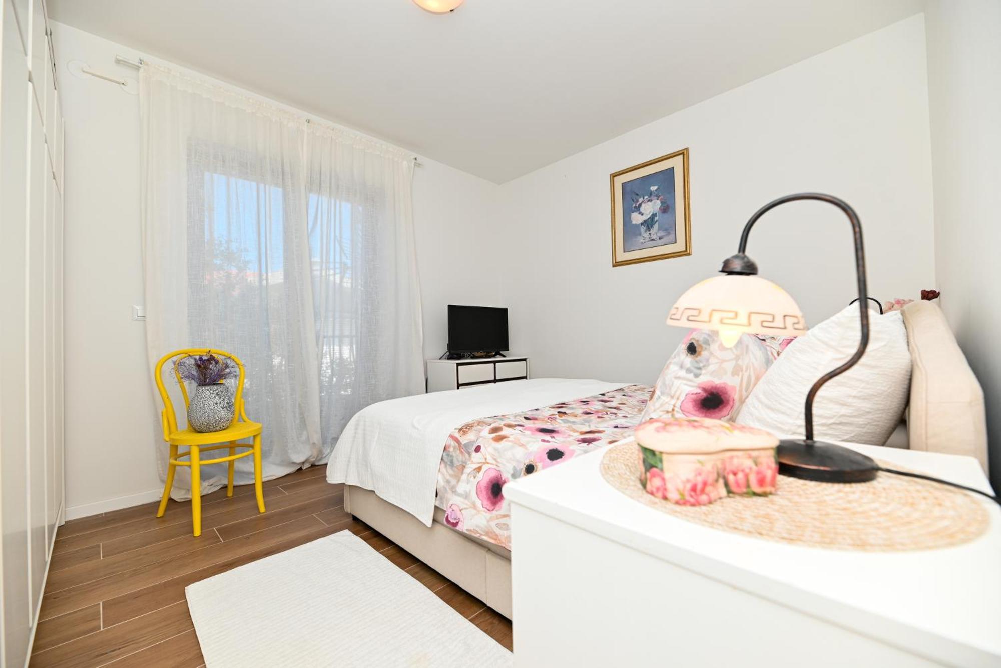 Downtown Apartments Maar Трогир Екстериор снимка