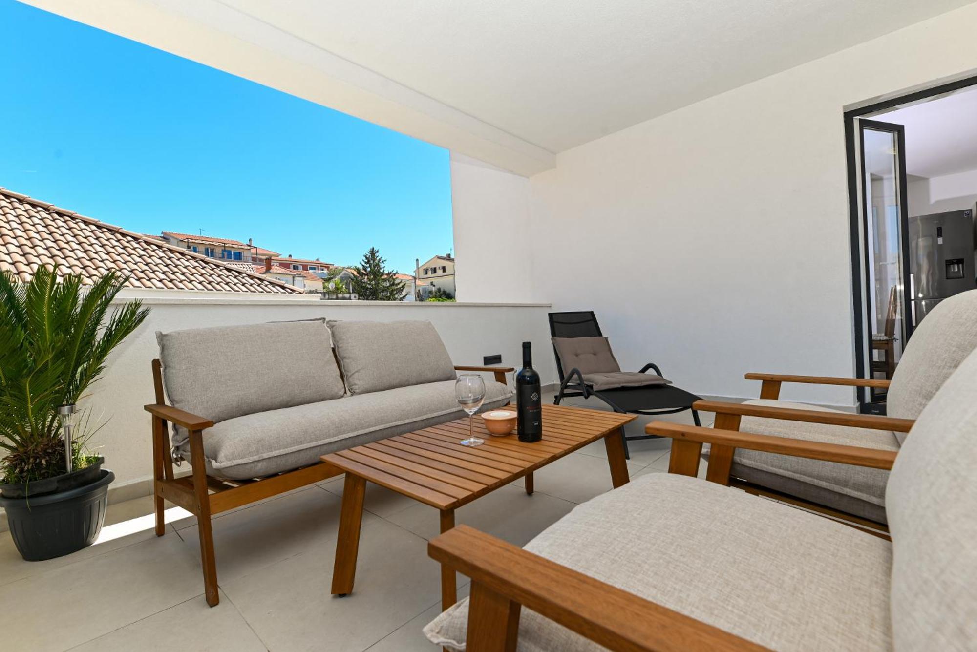 Downtown Apartments Maar Трогир Екстериор снимка