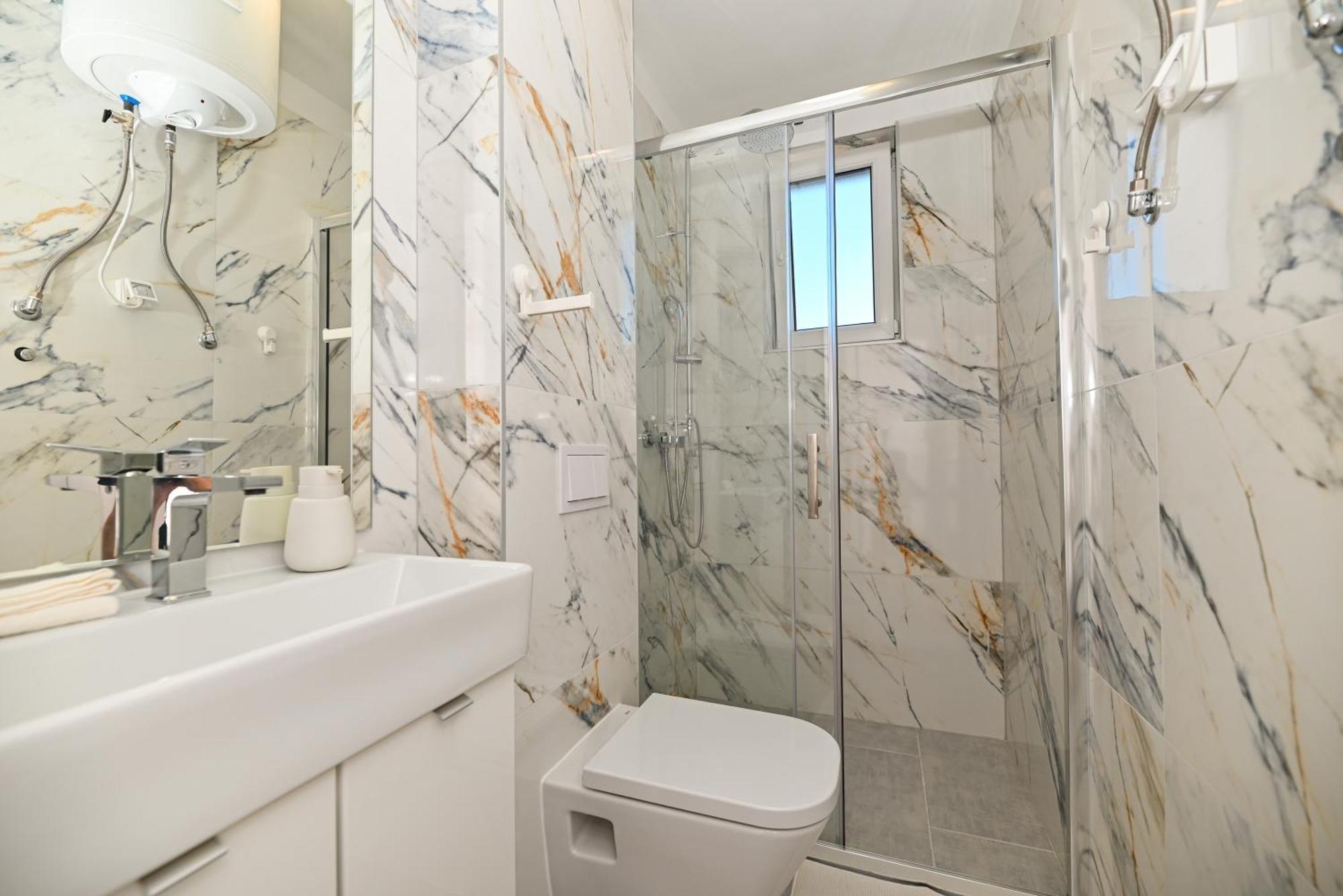 Downtown Apartments Maar Трогир Екстериор снимка